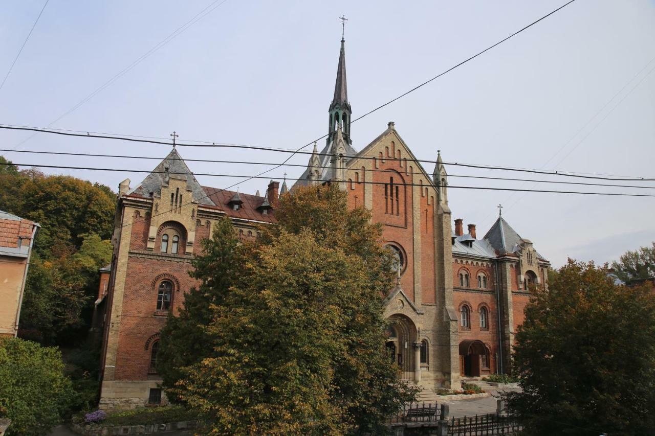 Galllery Lviv Exterior photo